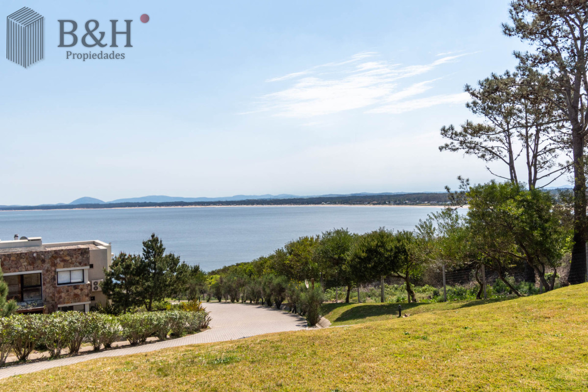 Lomo de la Ballena - GoPunta - Portal Inmobiliario de Punta del Este - Maldonado