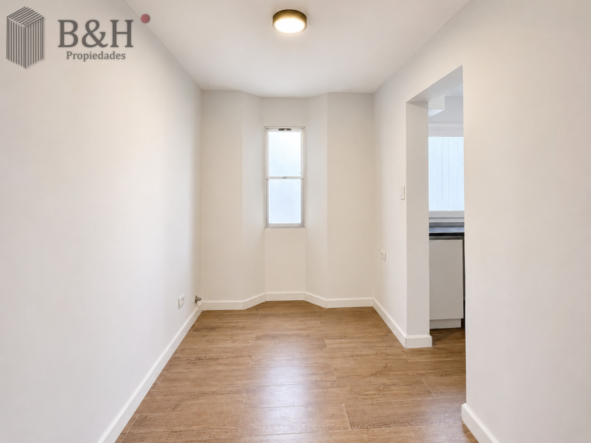 Apartamento ID.319 - Venta y alquiler anual de amplio apartamento de tres dormitorios completamente reciclado sobre Roosevelt, Punta del Este