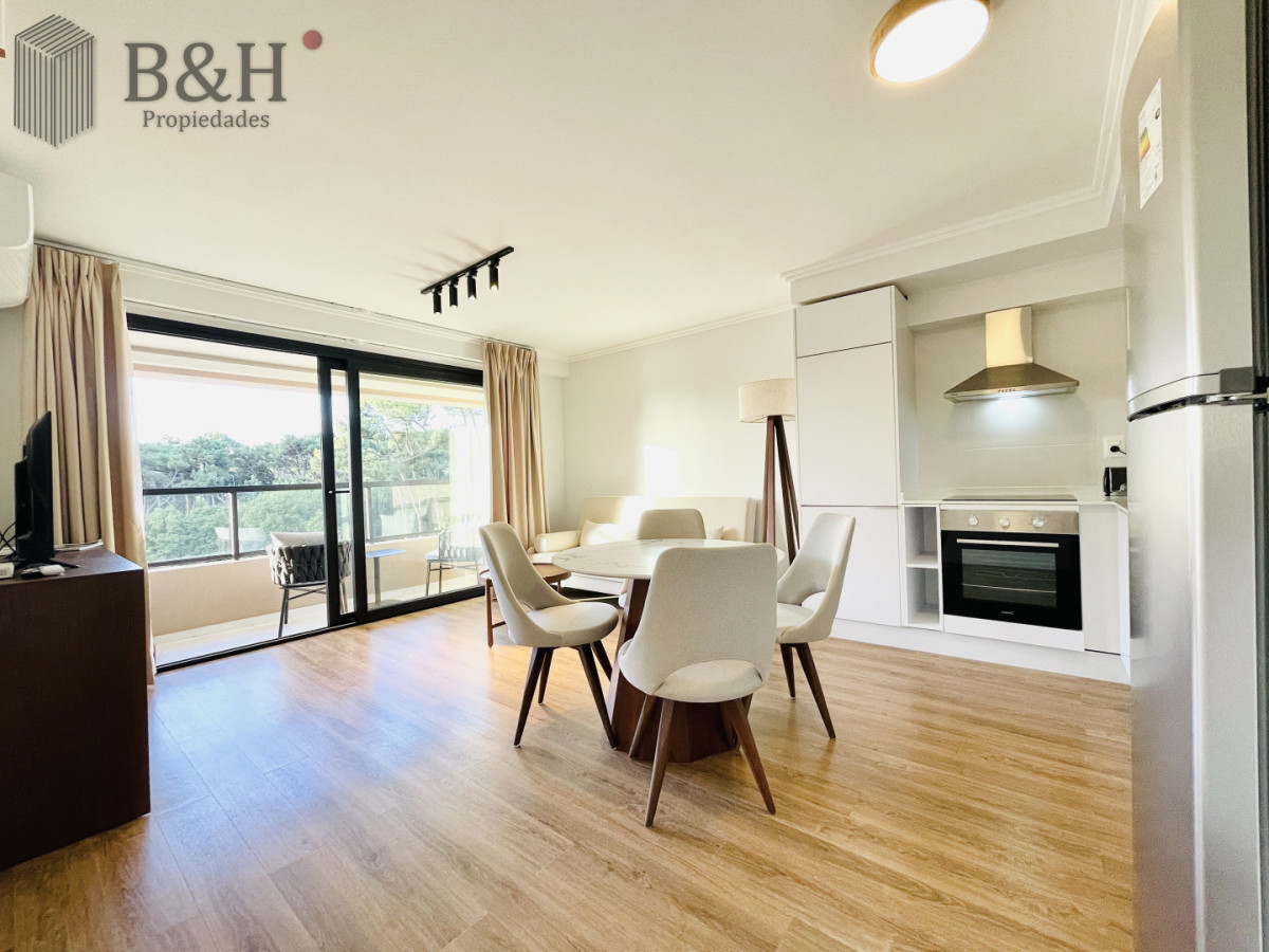 Apartamento ID.6886 - Departamento de 1 Dormitorio en Alquiler Anual, torre nueva con variedad de amenities sobre Roosevelt, Punta del Este 