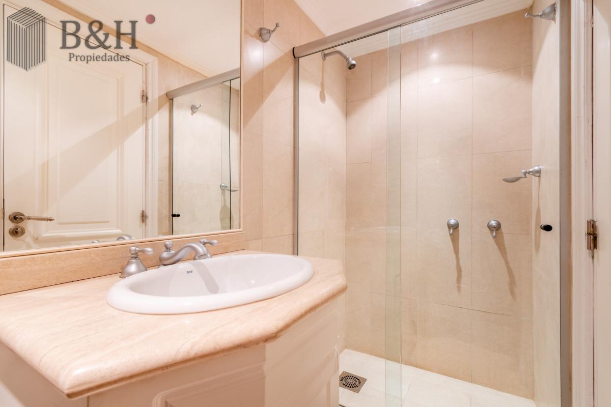 Apartamento ID.316 - Moderno Apartamento de 3 Dormitorios a Pocas Cuadras del Mar En Venta, Playa Brava