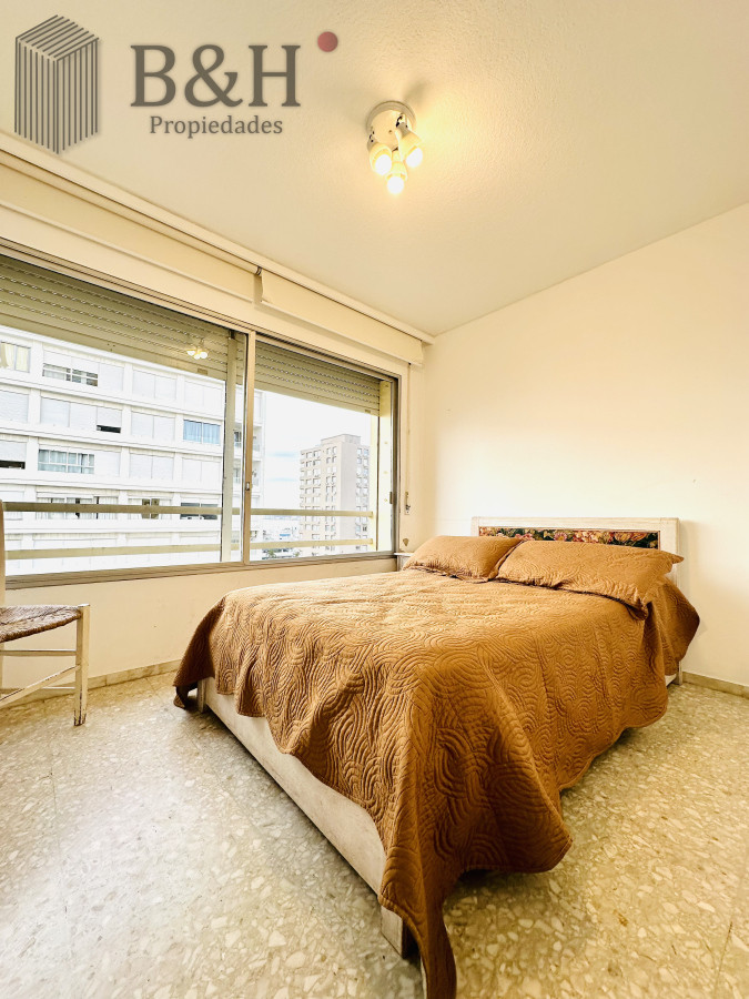 Apartamento ID.6888 - Venta de apartamento en Península de Punta del este con 3 dormitorios y 2 baños reciclado 