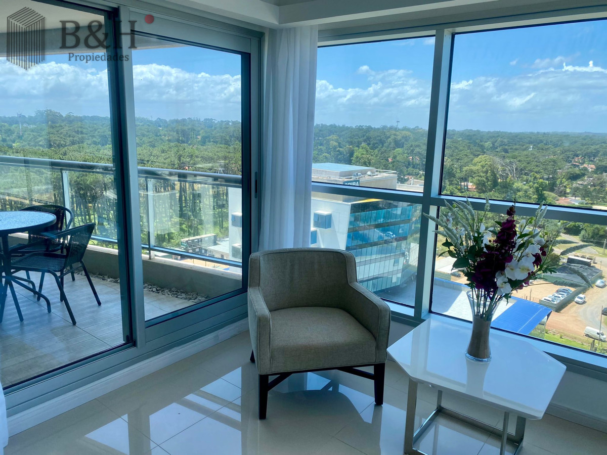 Apartamento ID.5766 - Moderno Departamento de 3 Dormitorios con Parrillero y vista al Mar en Playa Brava
