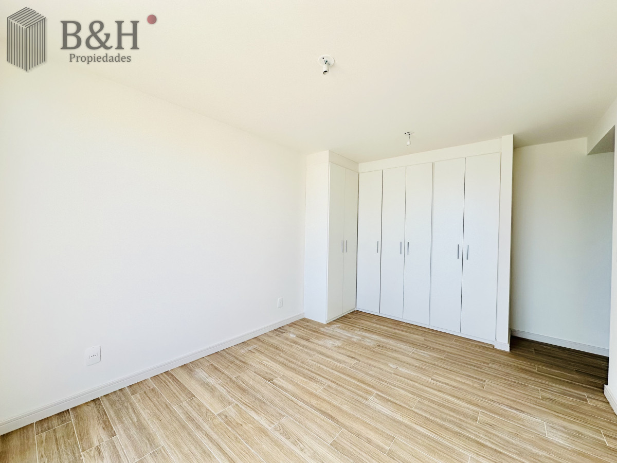 Apartamento ID.6873 - Venta de apartamento con vista al mar y muy luminoso de 2 dormitorios con 2 baños, Playa Brava Aidy Grill, Punta del Este