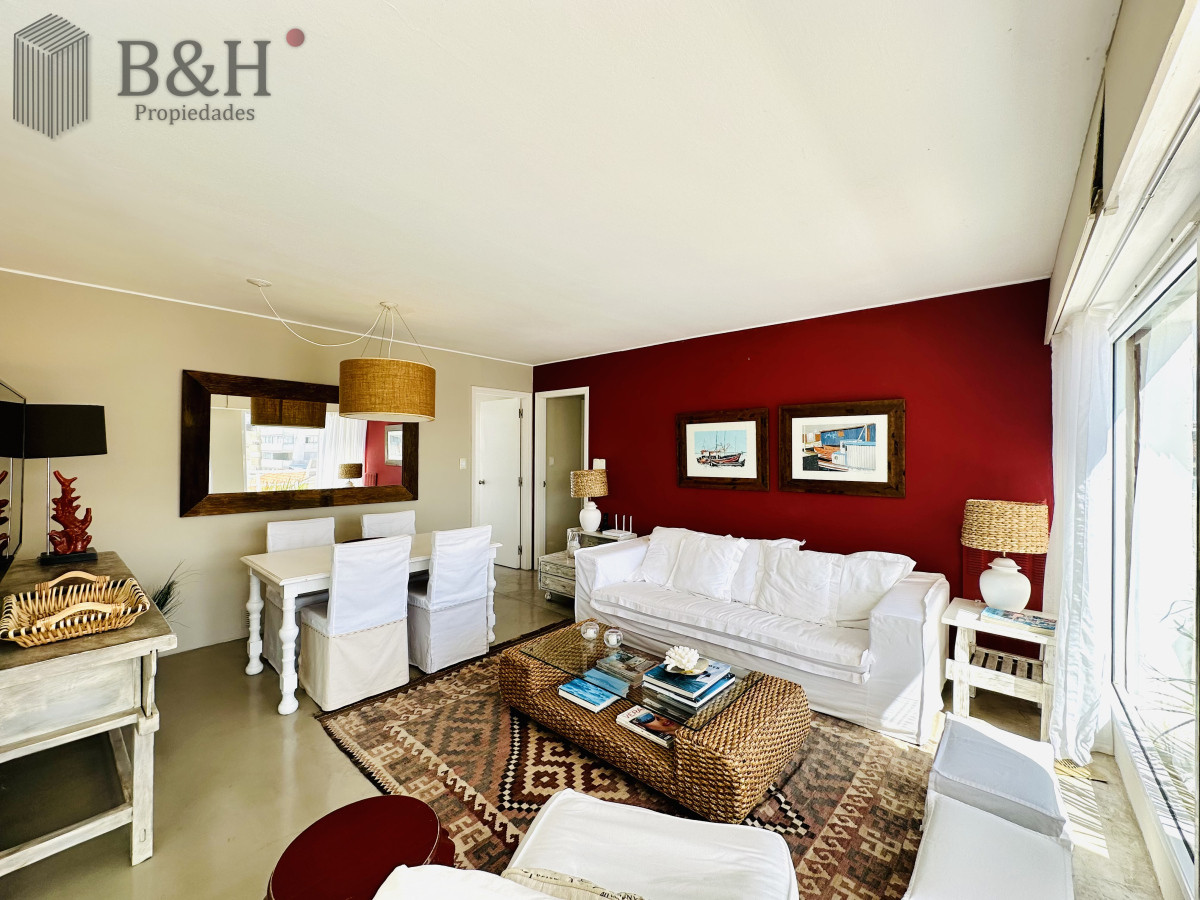 Apartamento ID.4141 - Alquiler y venta de apartamento con vista al Mar en Península de 3 dormitorios mas dependencia