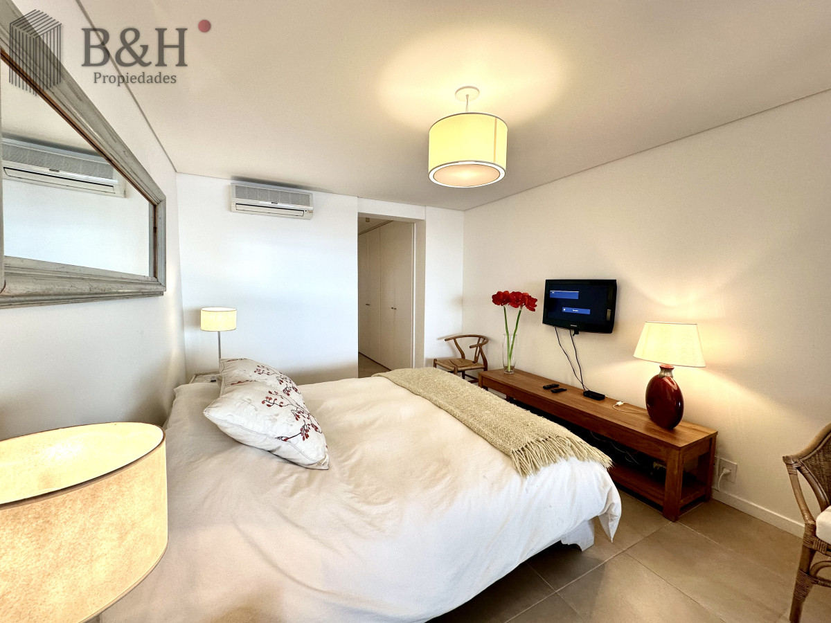 Apartamento ID.5185 - Alquiler temporario de apartamento de dos dormitorios con parrillero de uso exclusivo en Punta Ballena