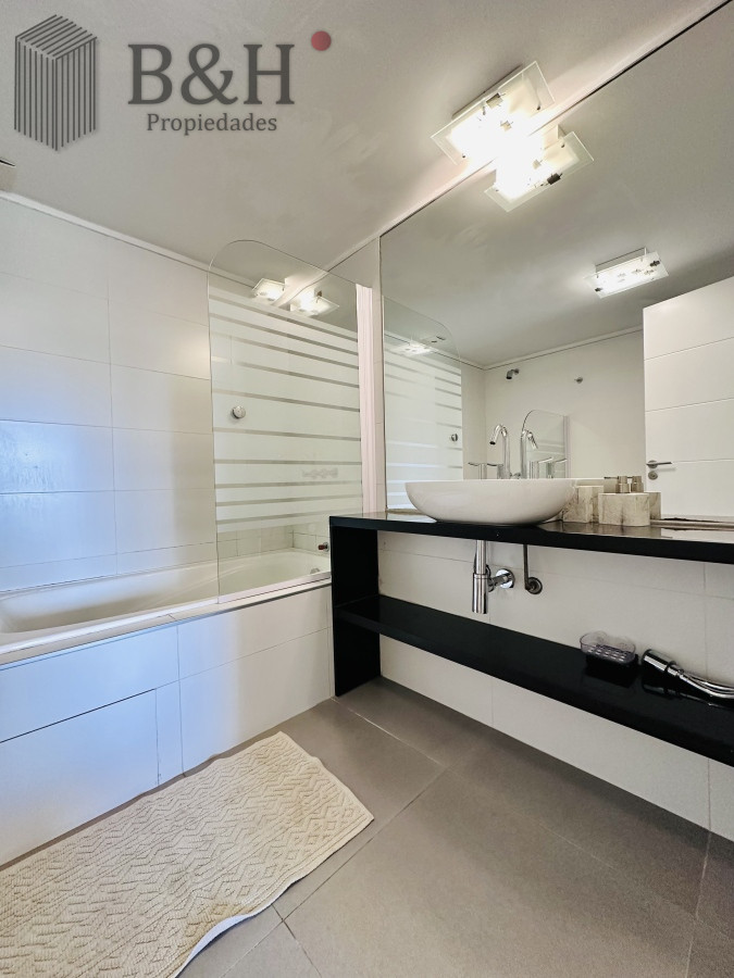 Apartamento ID.3421 - Alquiler temporario de Apartamento de 2 Dormitorios en edificio Silente Playa Brava