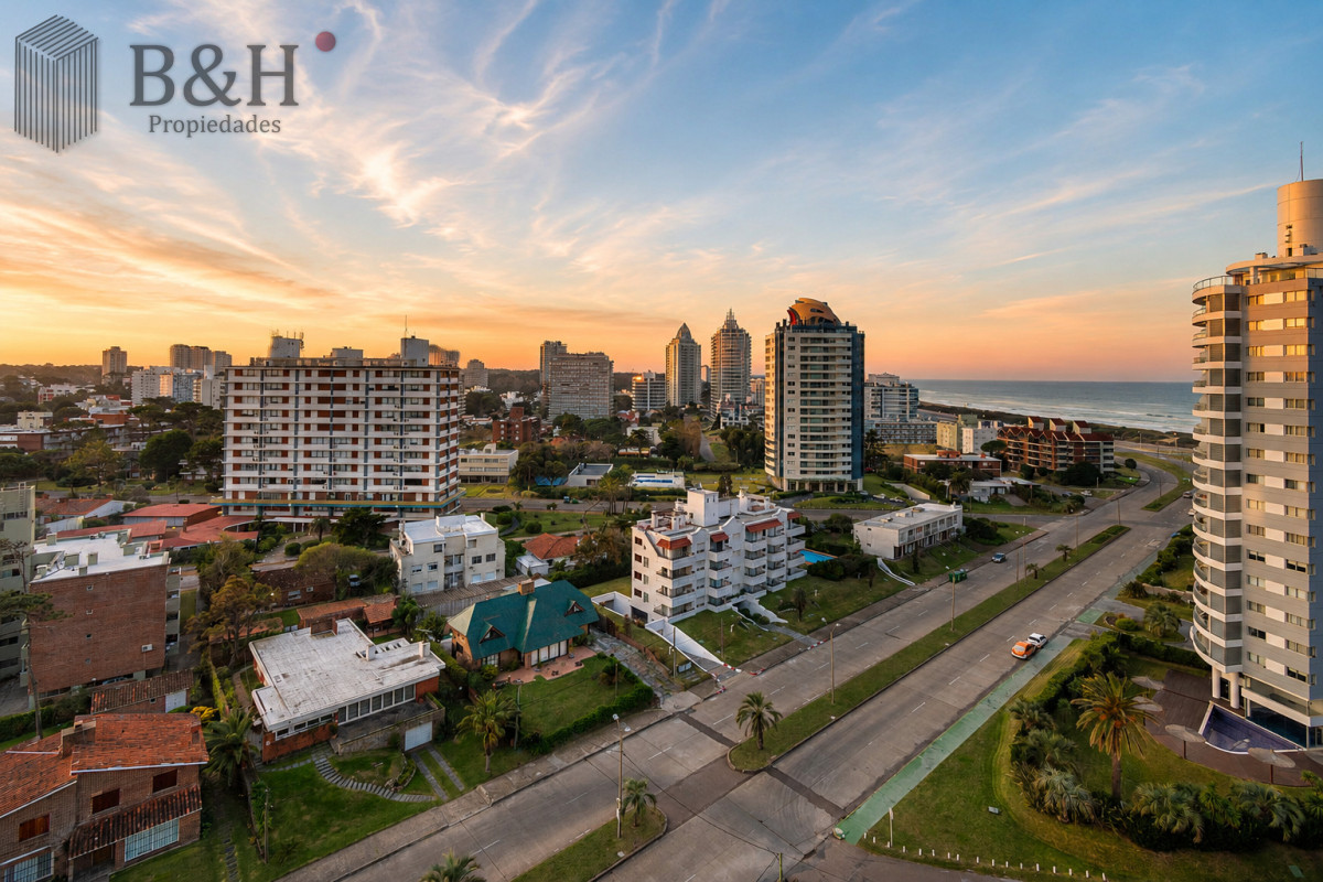 Apartamento ID.3561 - Apartamento de 2 Dormitorios y Medio en Forest Tower - Punta del Este