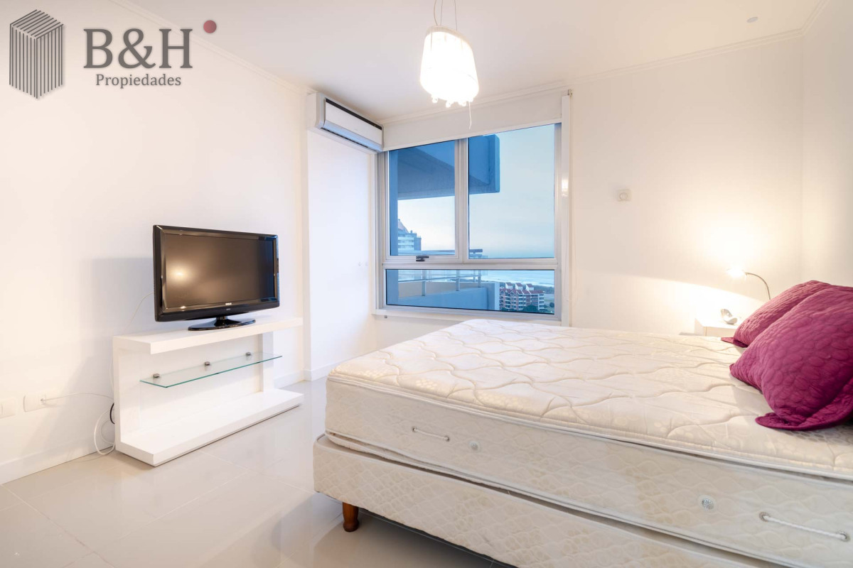 Apartamento ID.3561 - Apartamento de 2 Dormitorios y Medio en Forest Tower - Punta del Este