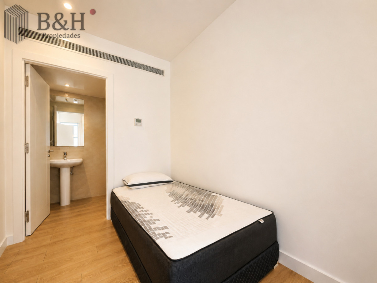 Apartamento ID.7698 - Espectacular Apartamento 3 Dormitorios y Dependencia, Trump Tower, Punta del Este, Brava