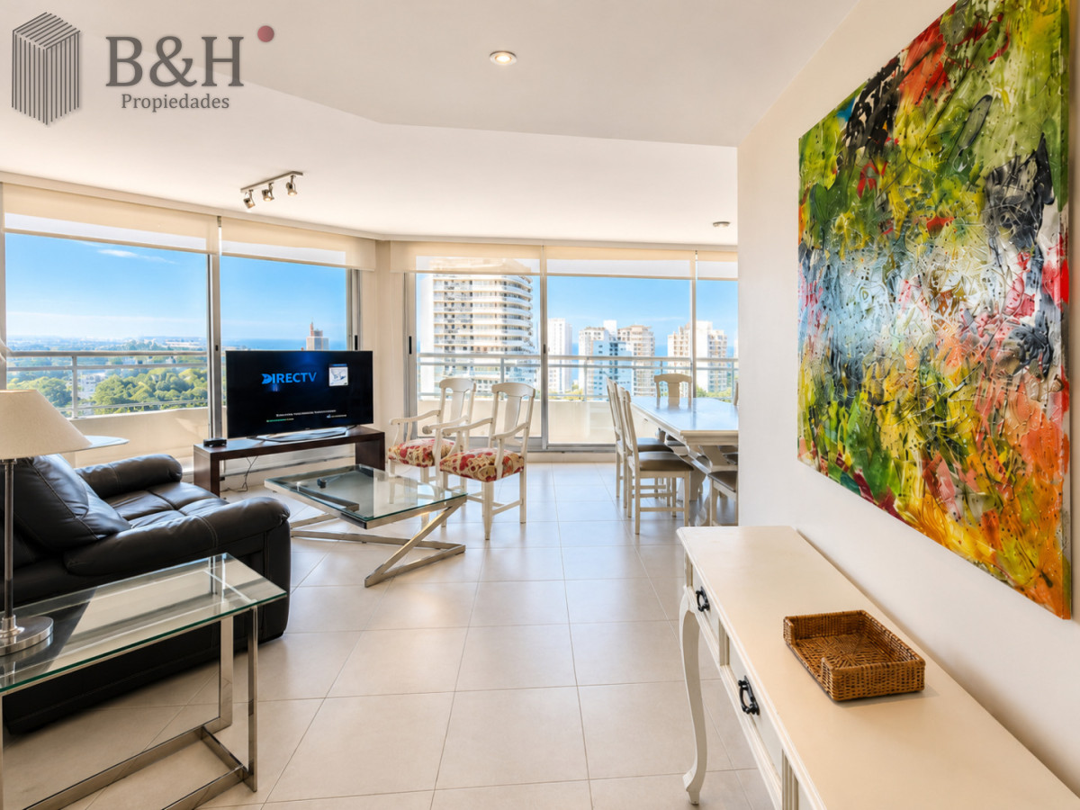 Apartamento ID.7203 - Apartamento luminoso con variedad de servicios en venta, 3 dormitorios, zona Roosevelt Playa Brava