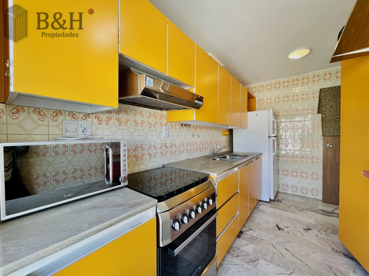 Apartamento ID.415 - Apartamento de 2 Dormitorios Reciclado, Península de Punta del Este