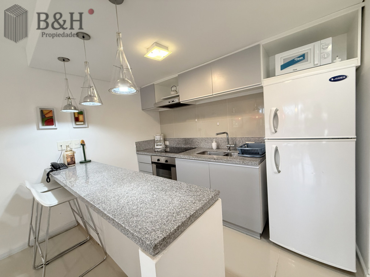 Apartamento ID.6866 - Alquiler Anual Moderno Apartamento de 2 Dormitorios, Roosevelt cerca de Playa Brava