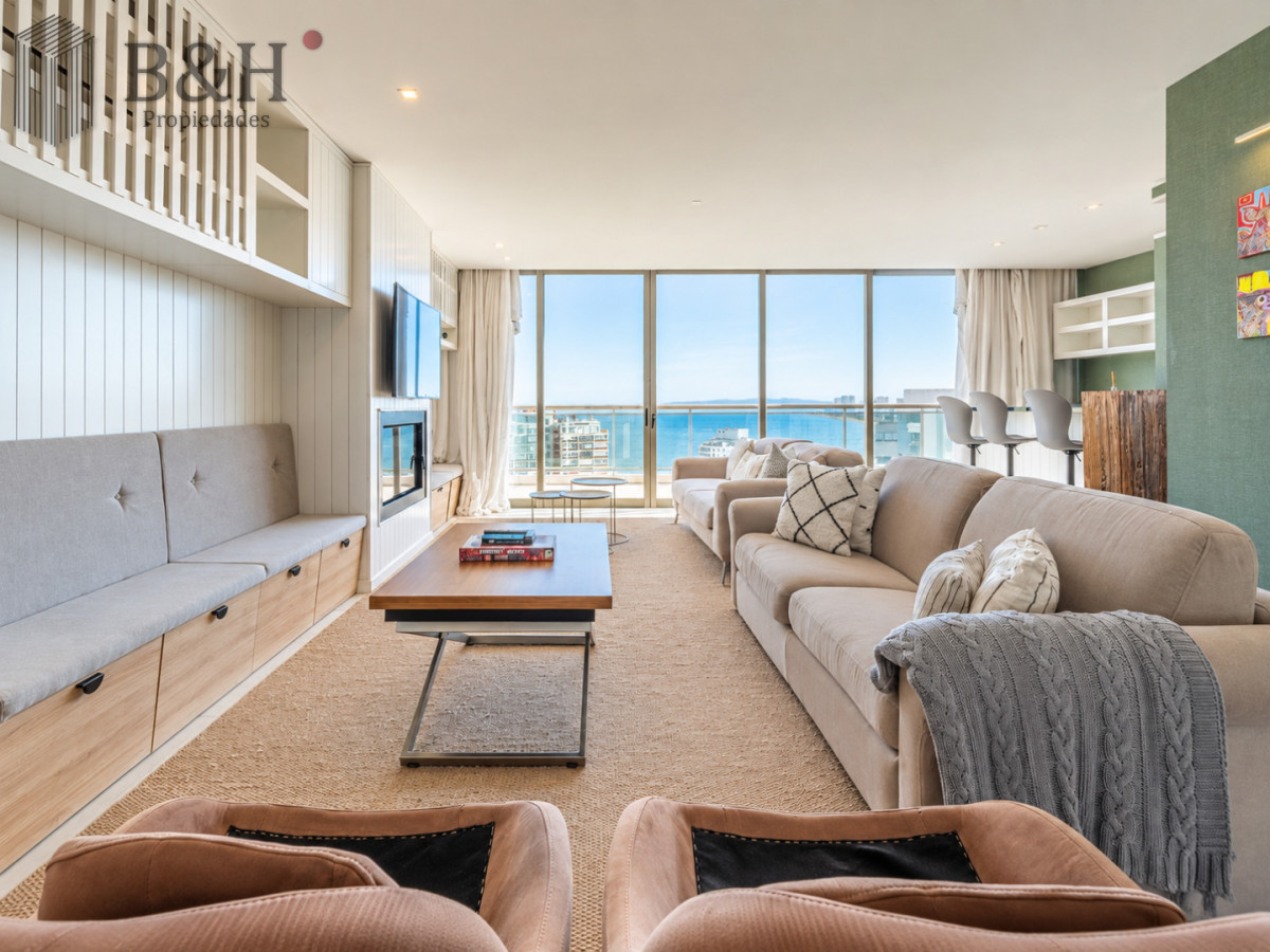 Apartamento ID.8147 - Penthouse Dúplex 5 Suites en Torre Imperiale, con Piscina Privada, Barbacoa y Vista al Mar. Playa Brava, Punta del Este