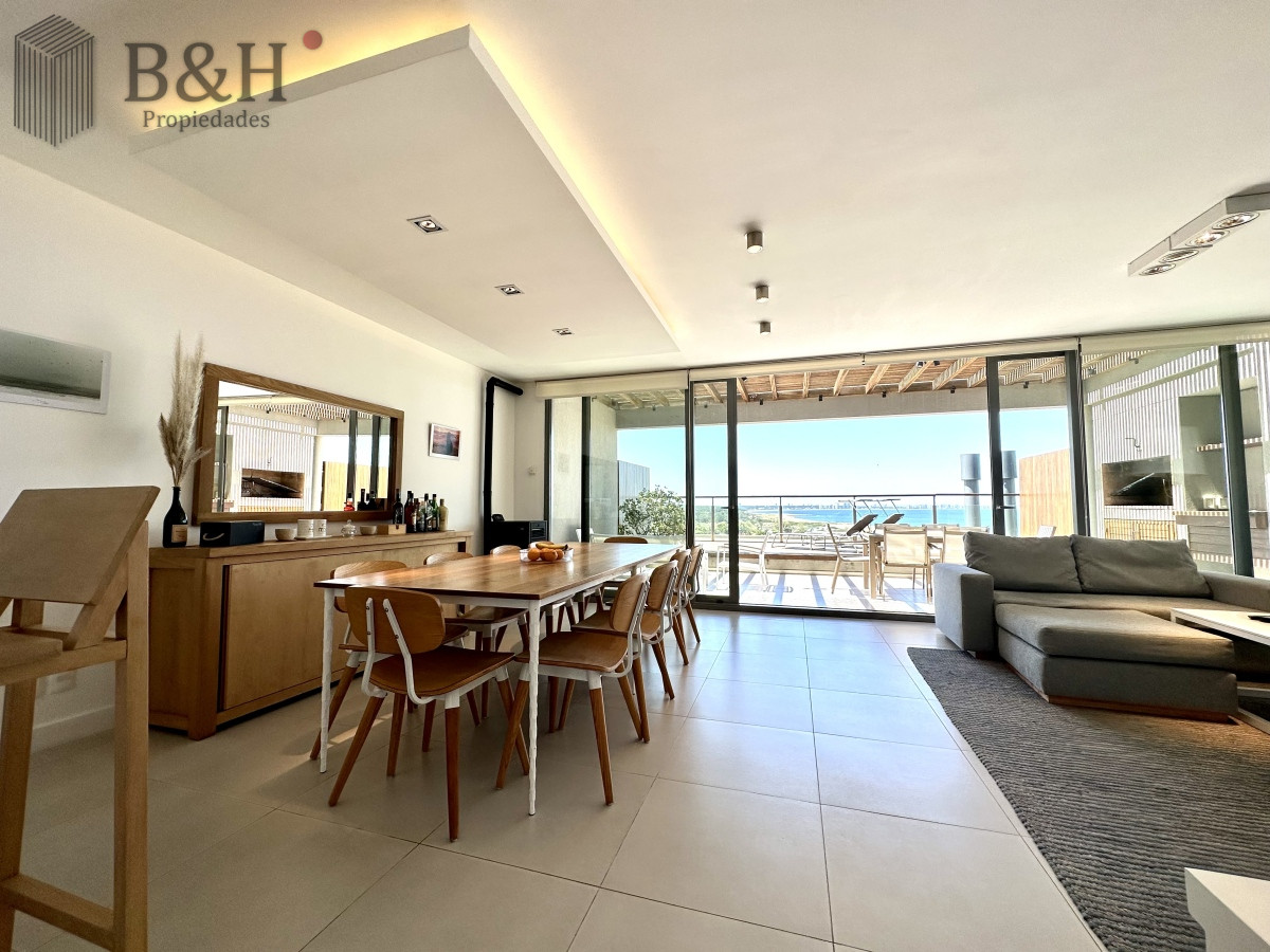Apartamento ID.6877 - Venta y Alquiler temporario de apartamento moderno de dos dormitorios con parrillero en Punta Ballena