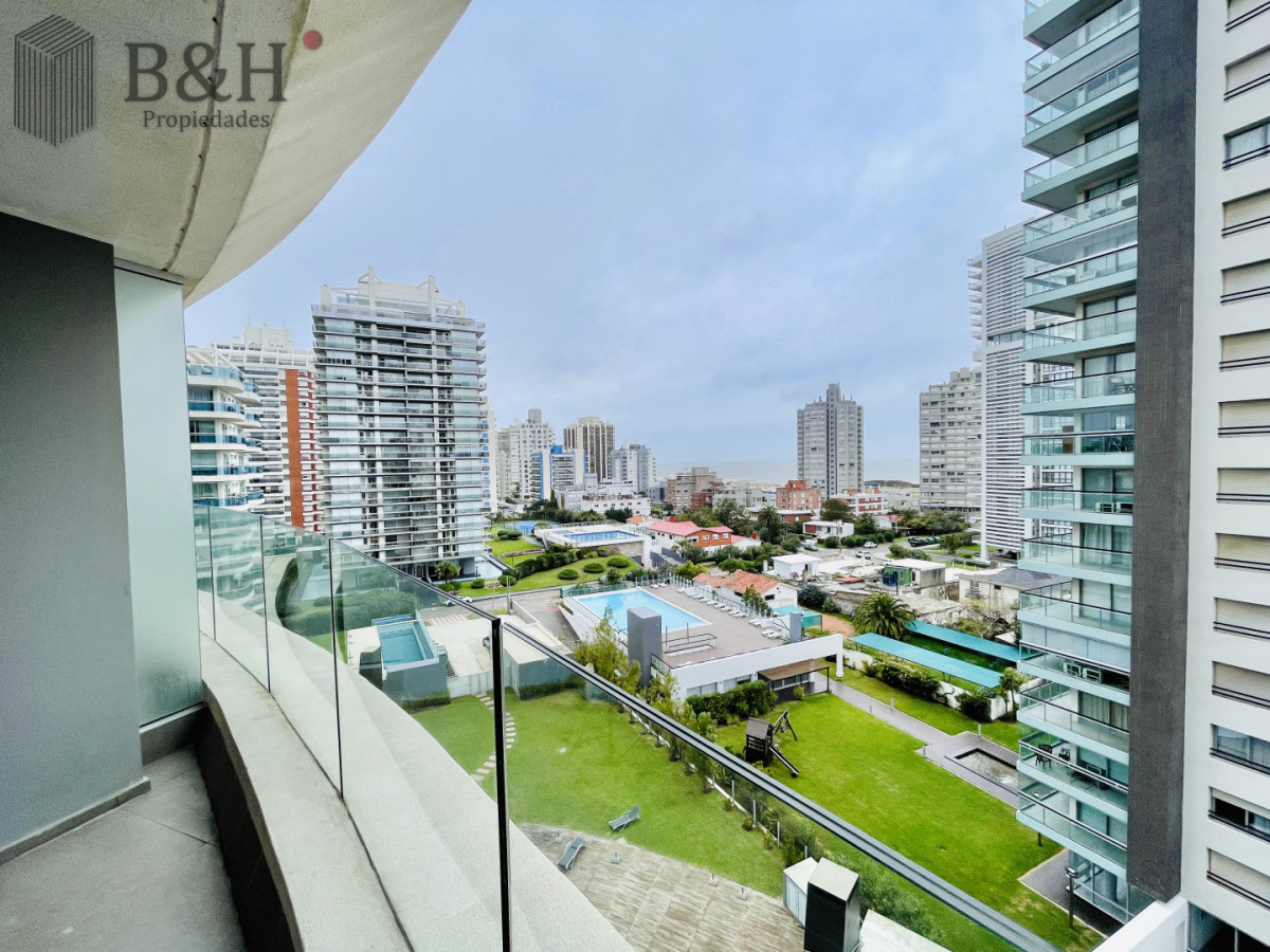 Apartamento ID.6993 - Alquiler Anual, Apartamento Moderno de 1 Dormitorio en Torre con servicios, Punta del Este 
