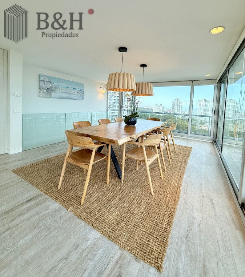 Apartamento ID.6402 - Apartamento Penthouse finamente decorado de 3 dormitorios con parrillero propio en alquiler temporario, Roosevelt Brava, Punta del Este
