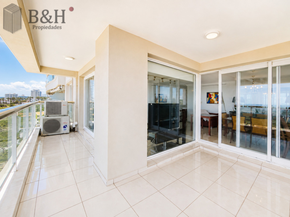 Apartamento ID.1397 - Alquiler temporario de excelente apartamento en torre Le Jardin de Playa Mansa, Punta del Este