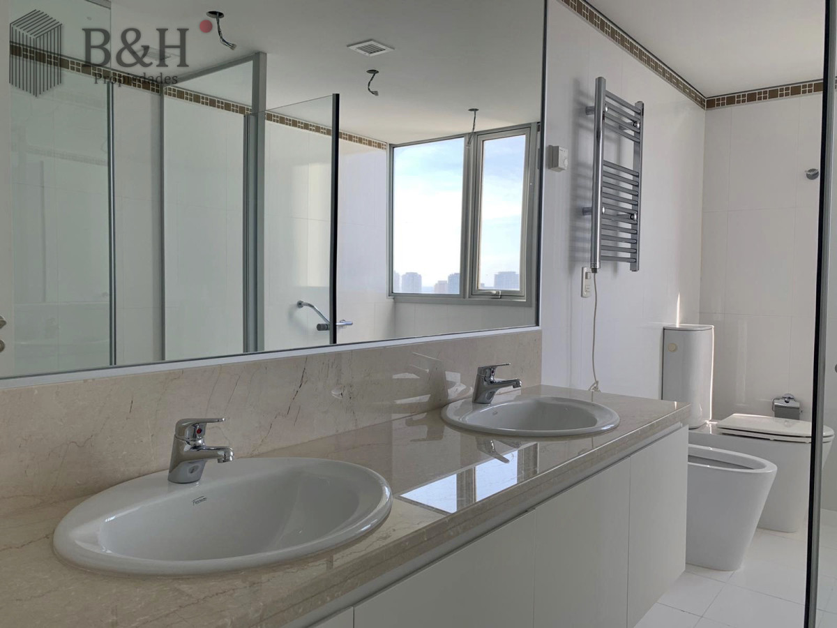 Apartamento ID.466 - Alquiler temporario de departamento premiun de tres dormitorios mas dependencia de servicio, Playa Brava