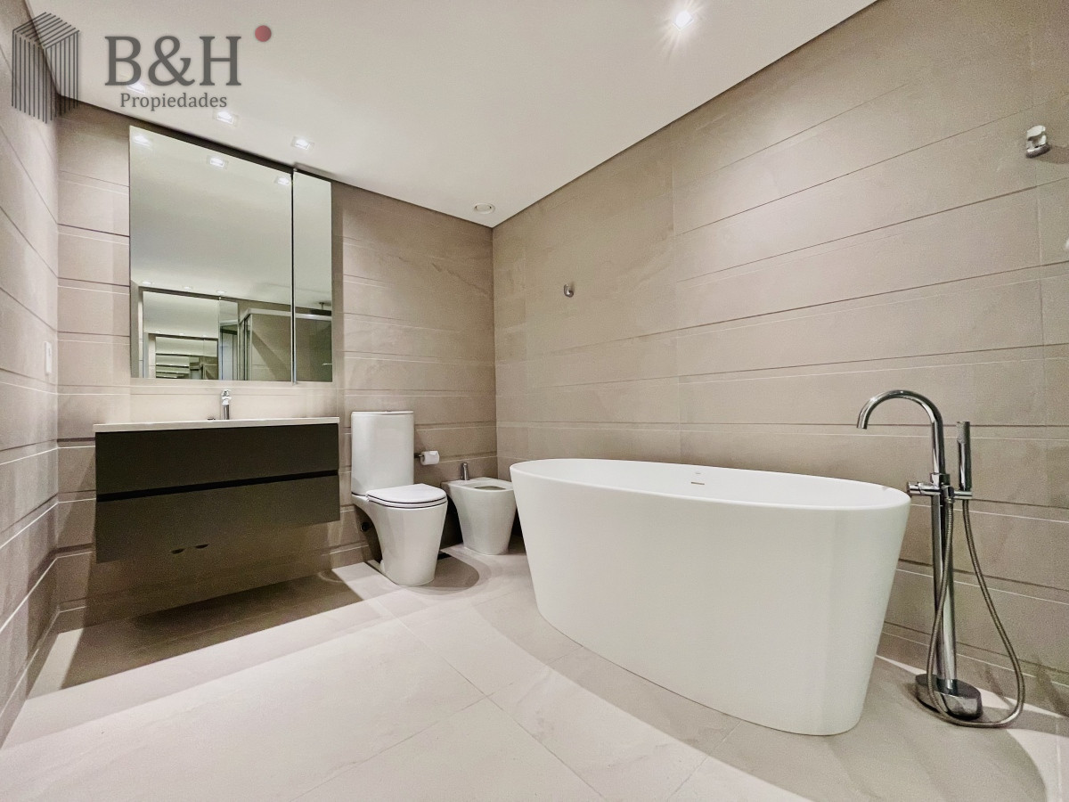 Apartamento ID.8158 - Exclusiva planta unificada Penthouse a estrenar en venta Playa Brava, Punta del Este