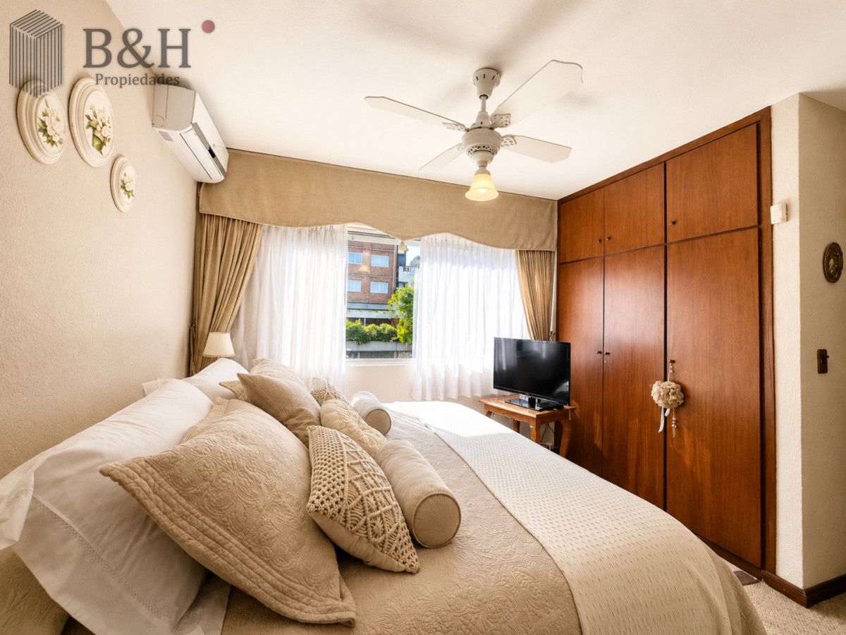 Apartamento ID.7163 - Apartamento en venta playa Mansa de 4 dormitorios y amplia terraza con parrillero propio 