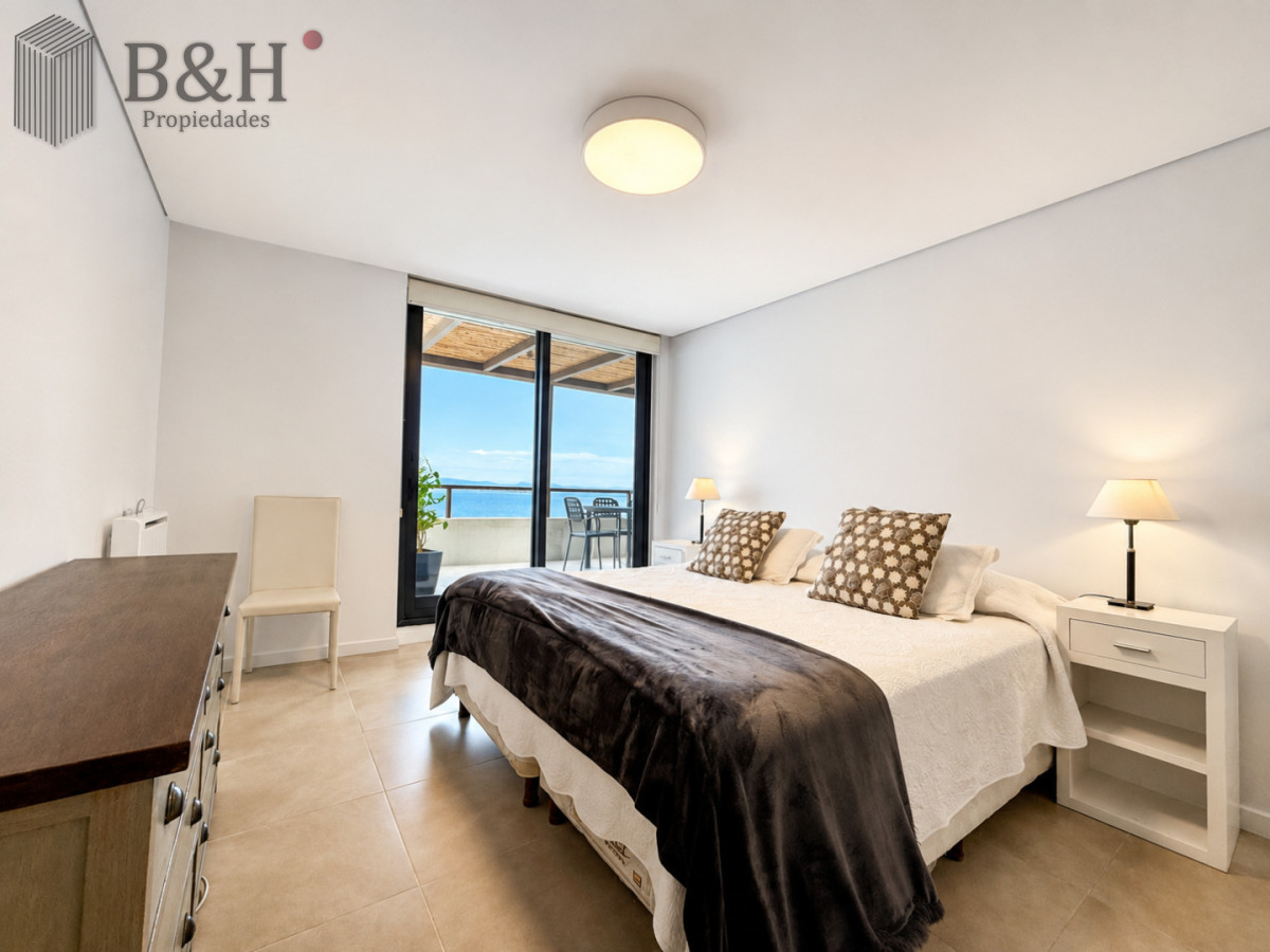 Apartamento ID.7943 - Venta de apartamento de 2 Dormitorios con Parrillero y Vistas al Mar, Punta Ballena 