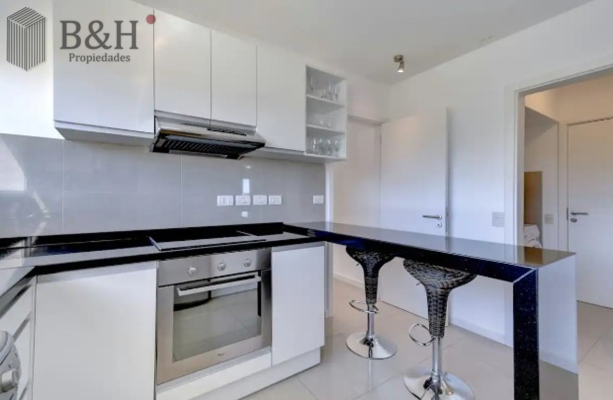 Apartamento ID.2176 - Apartamento de 3 Dormitorios en Venta Primera Línea del Mar, Playa Brava Punta del Este