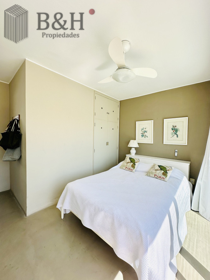 Apartamento ID.4141 - Alquiler y venta de apartamento con vista al Mar en Península de 3 dormitorios mas dependencia