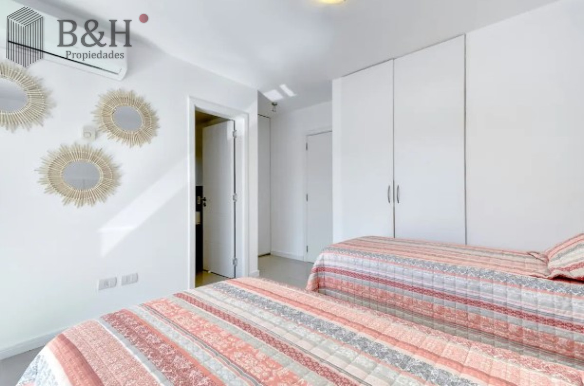 Apartamento ID.2176 - Apartamento de 3 Dormitorios en Venta Primera Línea del Mar, Playa Brava Punta del Este