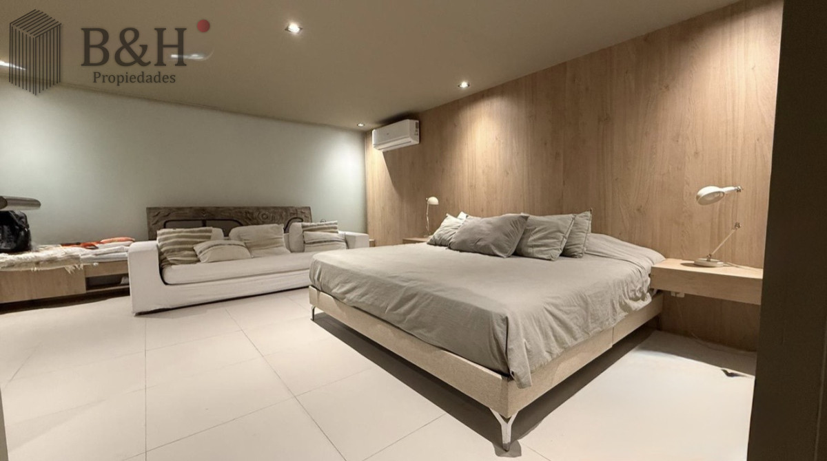 Apartamento ID.7754 - Apartamento de 3 Dormitorios, Parrillero de uso exclusivo y Jardín en Punta Ballena, Punta del Este