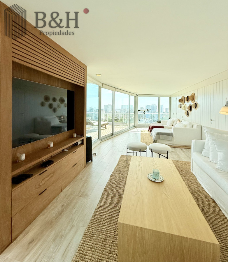 Apartamento ID.6402 - Apartamento Penthouse finamente decorado de 3 dormitorios con parrillero propio en alquiler temporario, Roosevelt Brava, Punta del Este