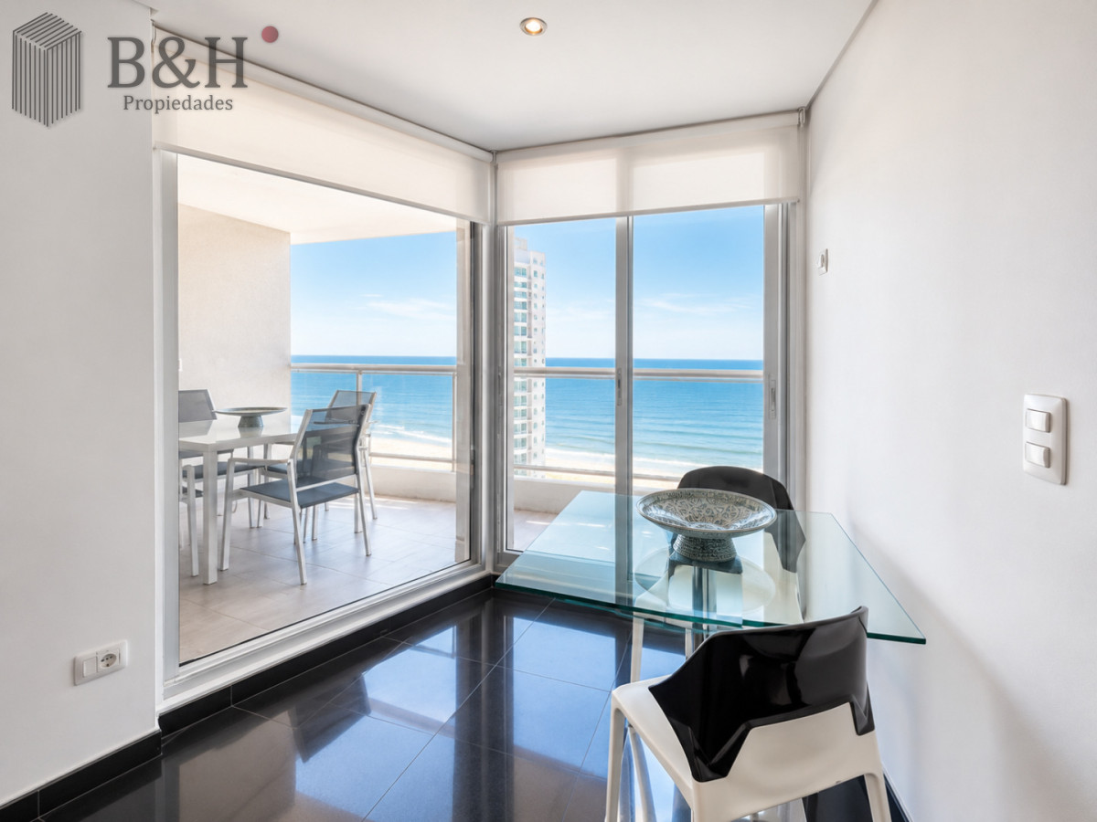 Apartamento ID.7925 - Moderno Apartamento de 3 Dormitorios con Parrillero propio y Dependencia, Playa Brava Punta del Este
