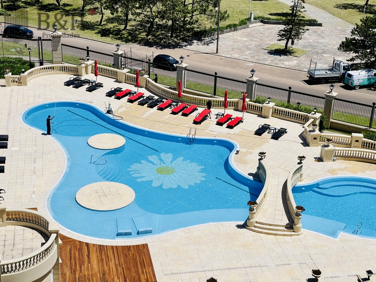 Apartamento ID.1397 - Alquiler temporario de excelente apartamento en torre Le Jardin de Playa Mansa, Punta del Este
