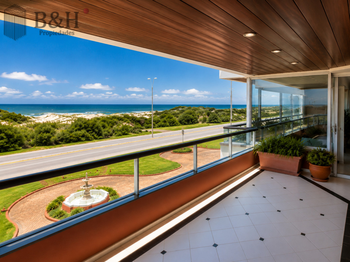 Apartamento Frente al Mar en Brava, 4 Dormitorios