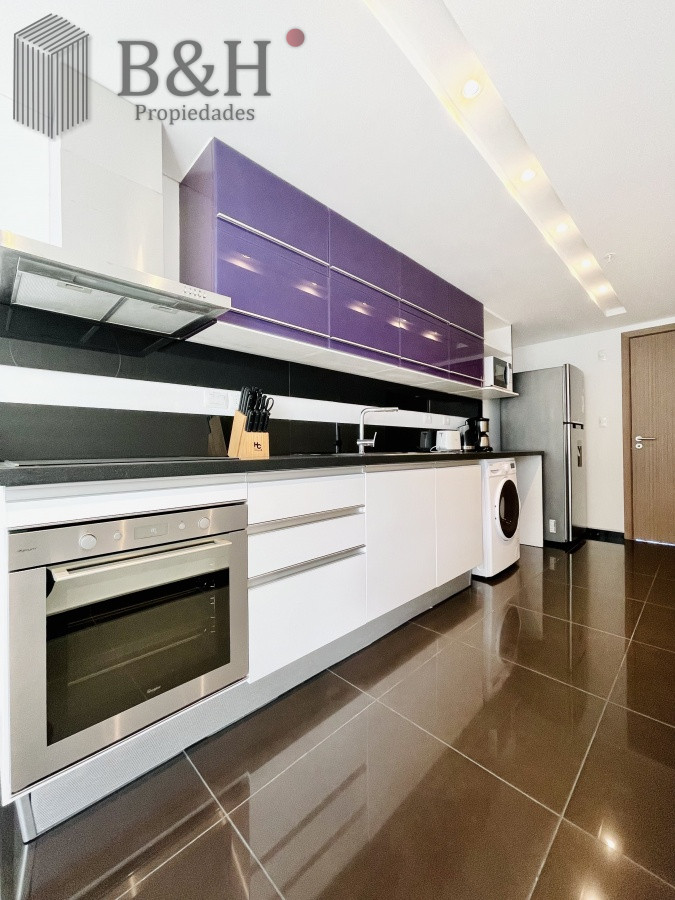 Apartamento ID.426 - Apartamento de 2 Dormitorios y Parrillero con Vista al Mar en Playa Brava, Look Tower