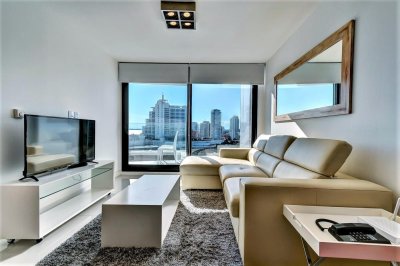 Venta de apartamento de dos dormitorios con dos baños moderna Torre, Art Tower, Punta del Este