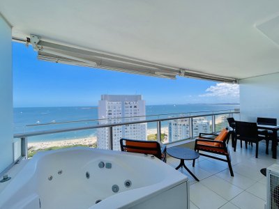 Excelente Apartamento de 2 Dormitorios con Vista al Mar, Playa Mansa