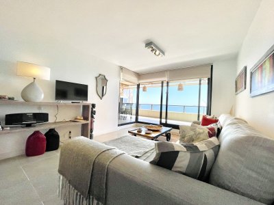 Apartamento en alquiler temporario de dos dormitorios con parrillero de uso exculusivo, Punta Ballena