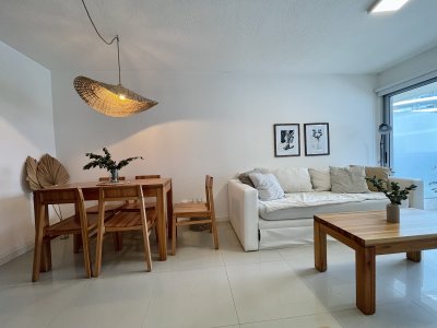 Moderno Apartamento en Venta de 1 Dormitorio en playa brava, Punta del este 