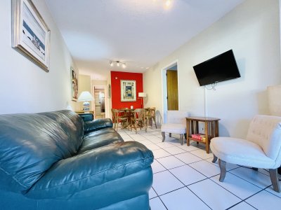 Venta de Apartamento de 2 Dormitorios en Playa Mansa, Punta del Este