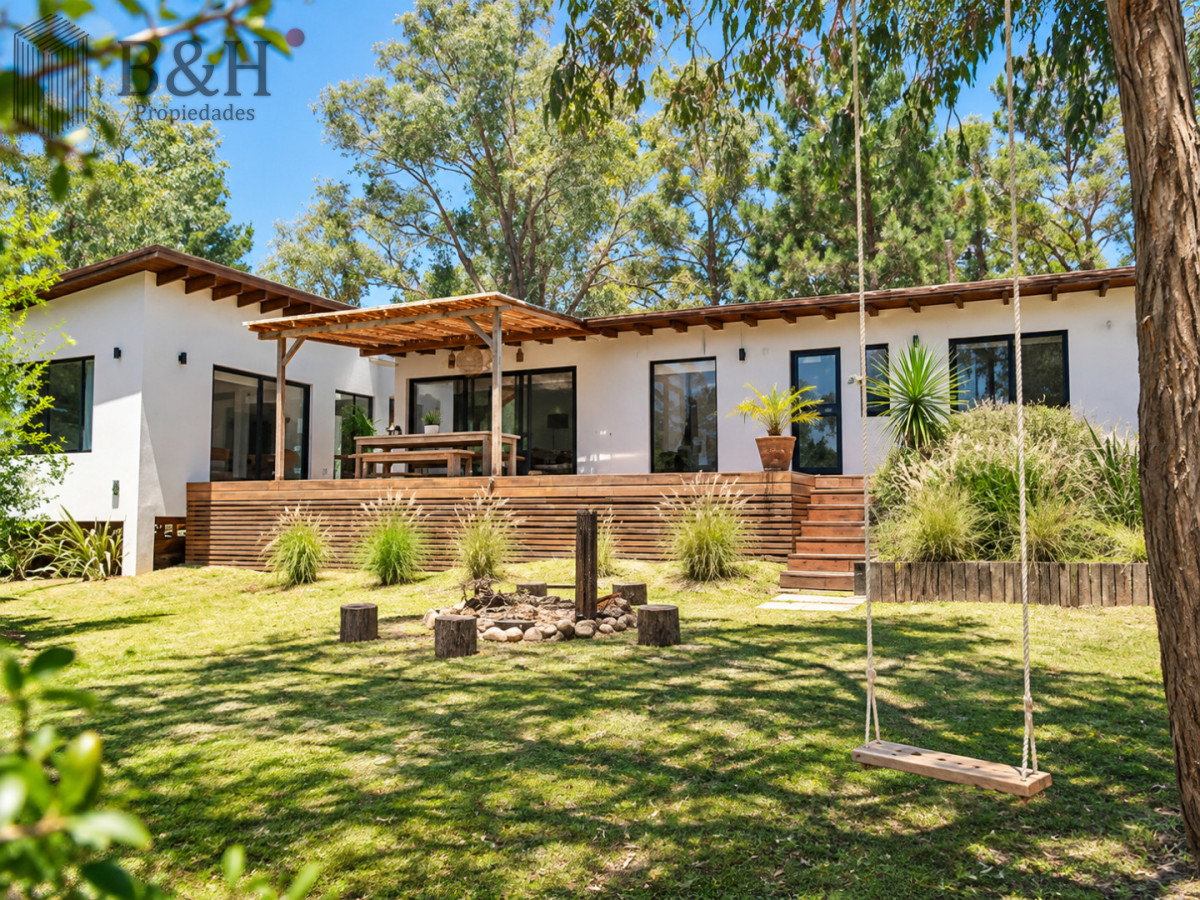 Casa en alquiler de temporada en Barra Verde, 3 Dormitorios con gran parque y Parrillero