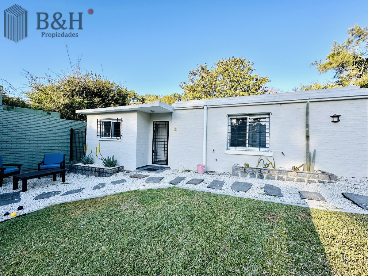 Casa ID.5399 - Espectacular Casa Moderna de 5 Dormitorios con Piscina Climatizada en Alquiler de Temporada