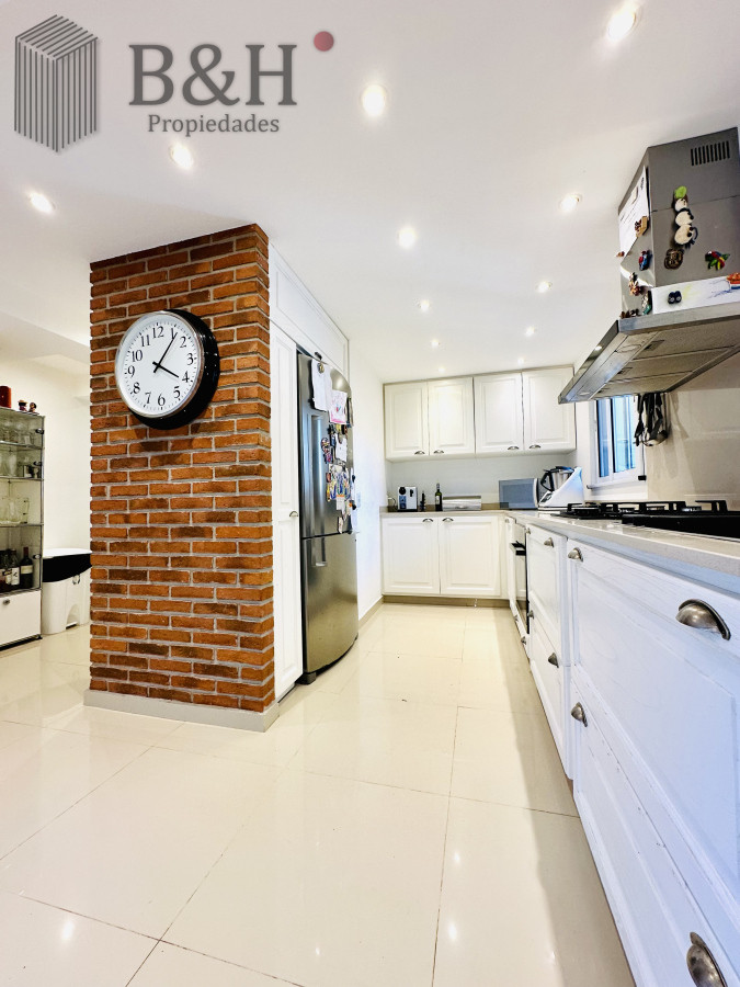 Casa ID.5399 - Espectacular Casa Moderna de 5 Dormitorios con Piscina Climatizada en Alquiler de Temporada