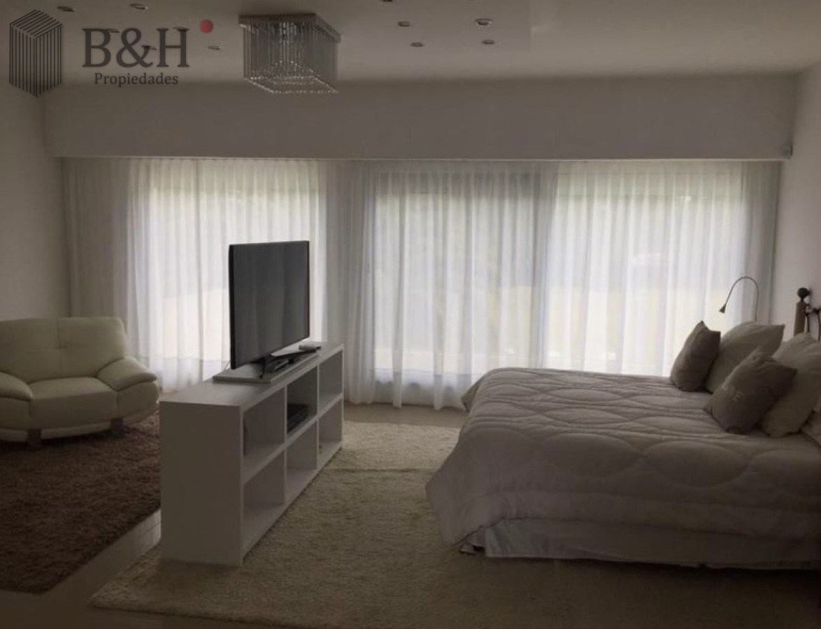 Casa ID.635 - Moderna Casa de 4 Dormitorios en el Golf - Punta del Este