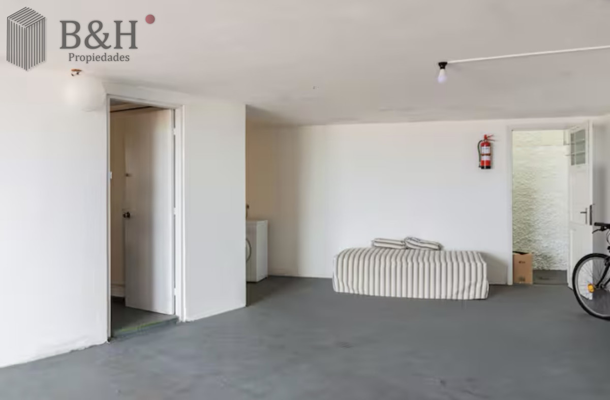 Casa ID.2158 - Gran Casa en Venta sobre el Mar de 5 Dormitorios y Dependencia en Península, Punta del Este