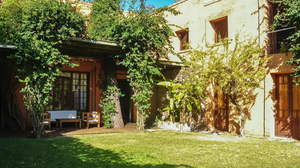 Casa ID.3896 - Excelente Casa de 5 Dormitorios, Piscina y Barbacoa en Barrio Privado, Punta del Este