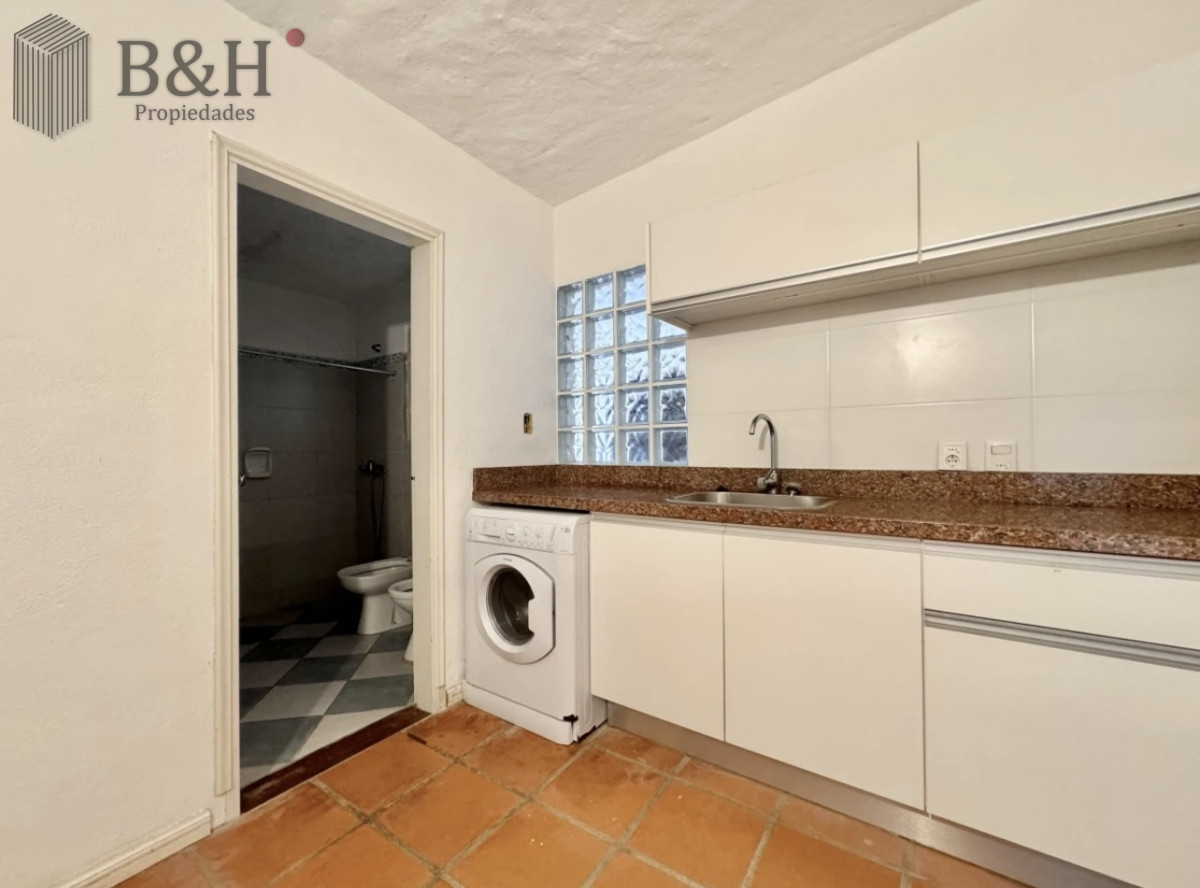 Casa ID.5406 - Moderna Casa de 4 Dormitorios en Playa Mansa a 150 metros del Mar