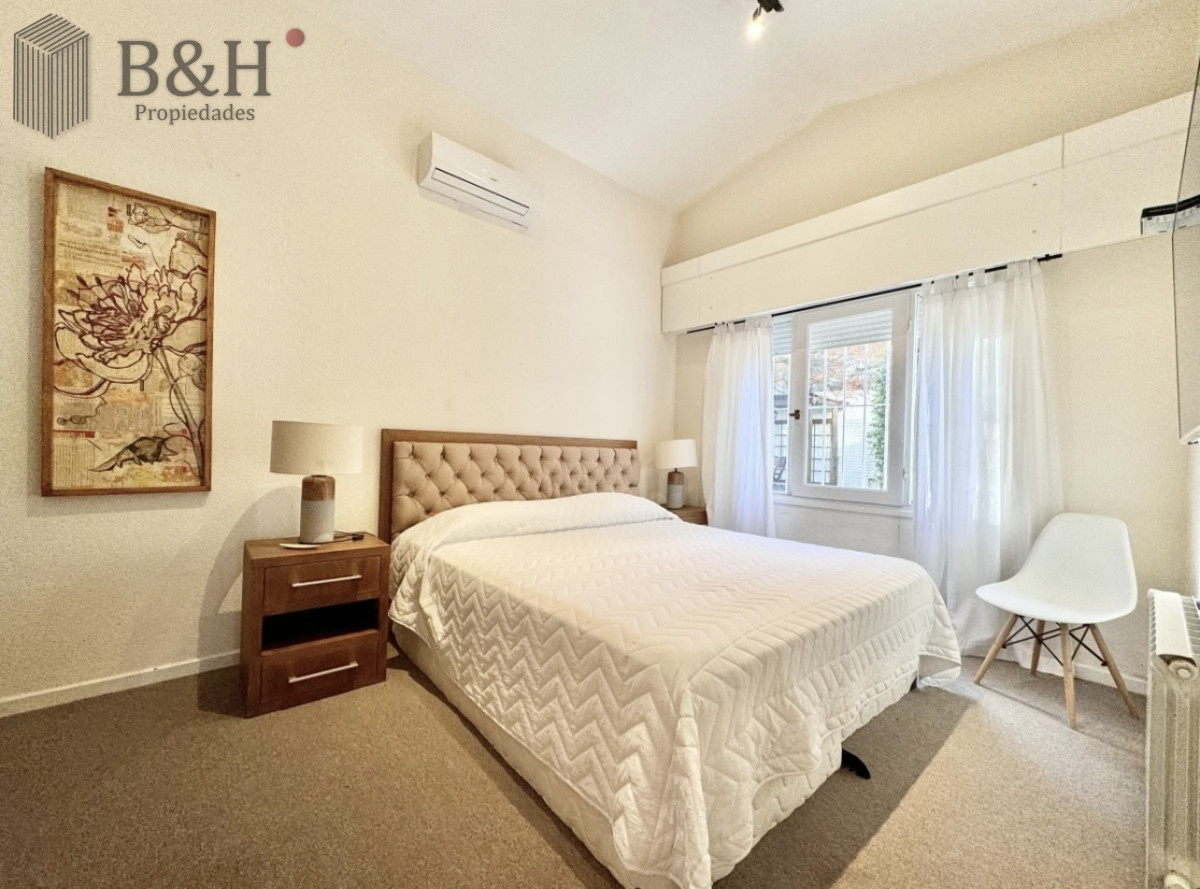 Casa ID.5406 - Moderna Casa de 4 Dormitorios en Playa Mansa a 150 metros del Mar