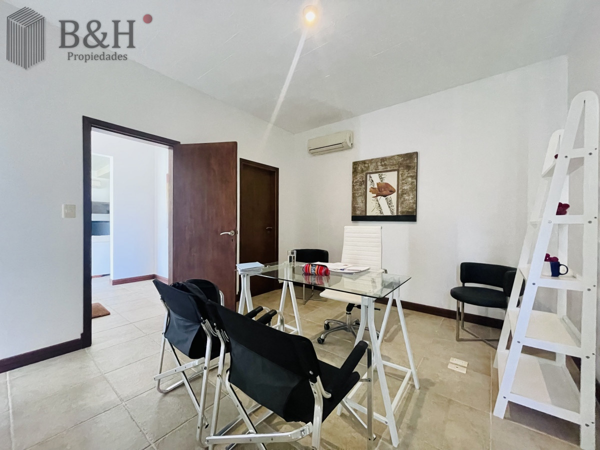 Casa ID.3363 - Muy Buena Casa de 5 Dormitorios y Piscina en Rincón del Indio, a Pocos Metros del Mar