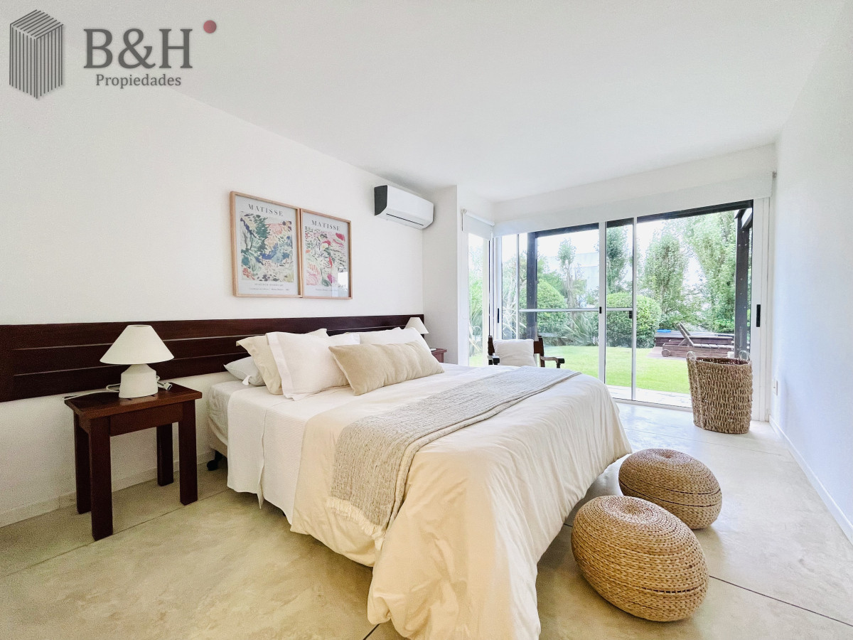 Casa ID.3550 - Excelente Casa de 5 Dormitorios en Manantiales, Punta del Este