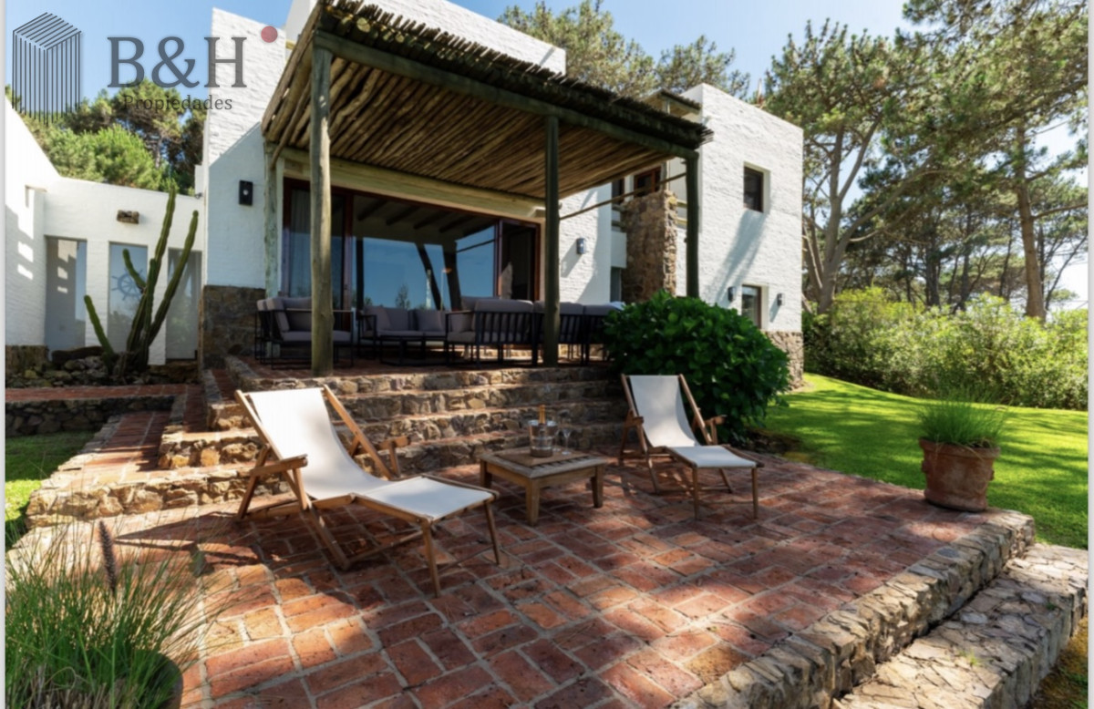 Casa ID.5322 - Excelente casa de 5 dormitorios mas dependencia y gran parque a 200 metros de la Playa de Montoya en alquiler de temporada
